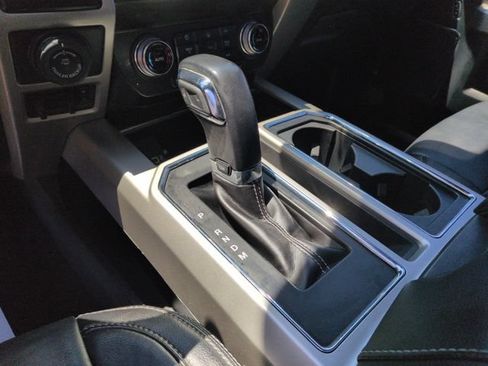 Used 2020 Ford F150 Lariat w/ Equipment Group 502A Luxury AWD/4WD image 17