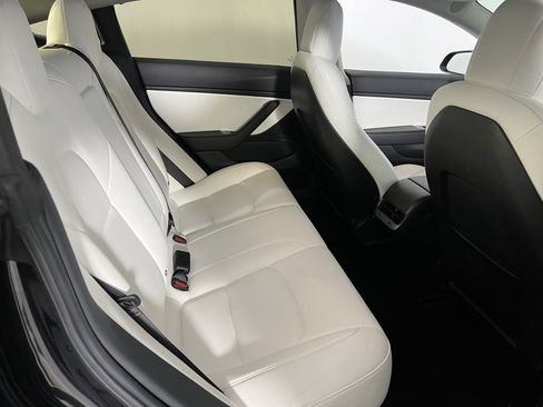 Used 2018 Tesla Model 3 Long Range image 28