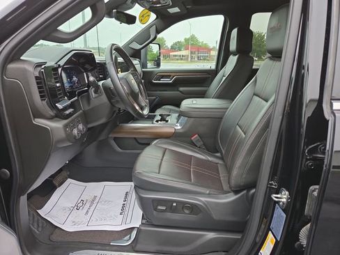 Used 2024 Chevrolet Silverado 3500 High Country w/ High Country Premium Package image 11