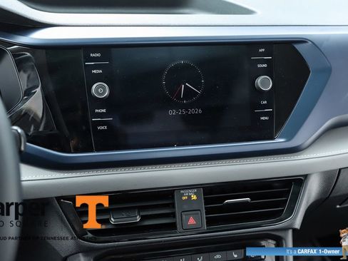 Used 2024 Volkswagen Taos SE w/ Panoramic Sunroof Package image 63