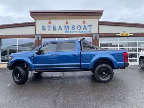 Used 2022 Ford F250 Lariat w/ Lariat Ultimate Package AWD/4WD image 2