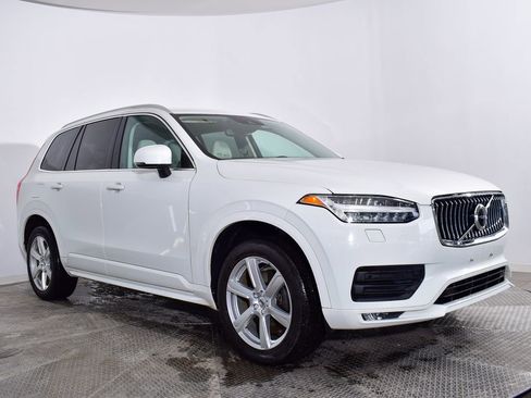 Used 2021 Volvo XC90 T6 Momentum image 7