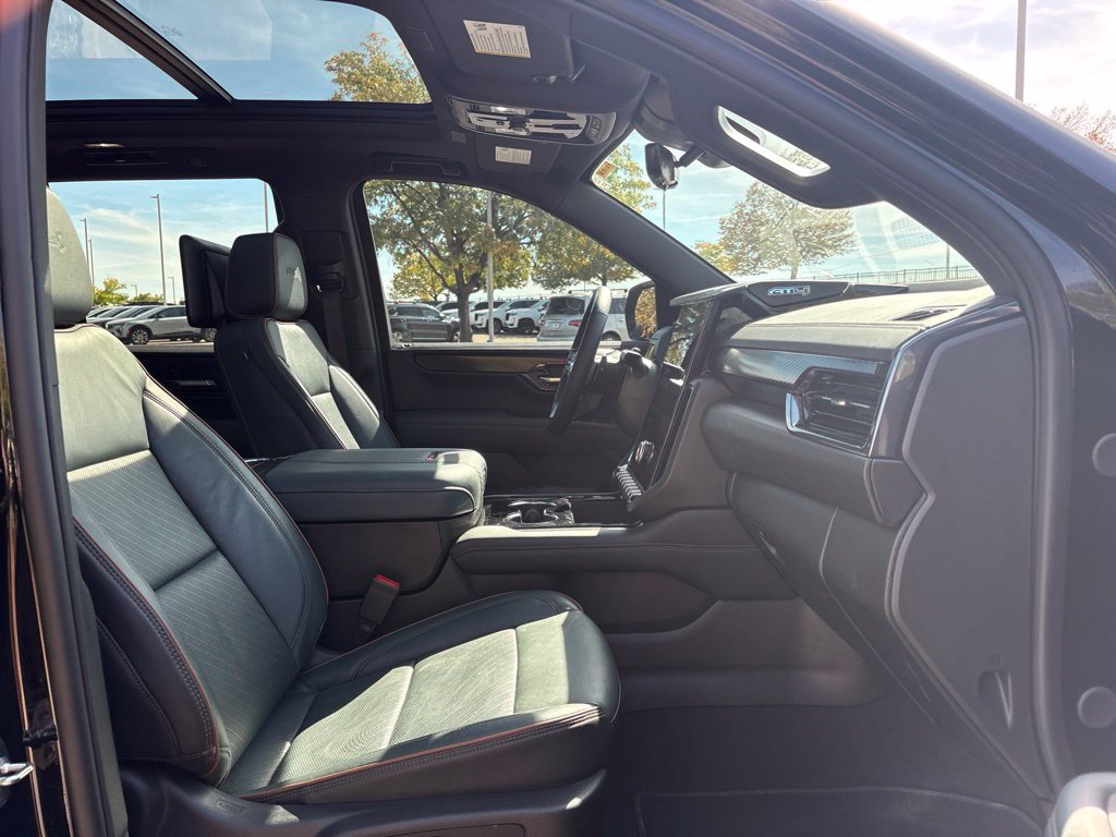 Used 2026 GMC Yukon AT4 w/ AT4 Premium Plus Package AWD/4WD image 29
