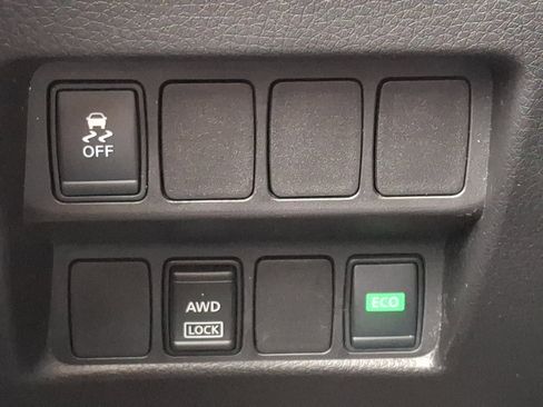 Used 2018 Nissan Rogue Sport S w/ S Appearance Package AWD/4WD image 24