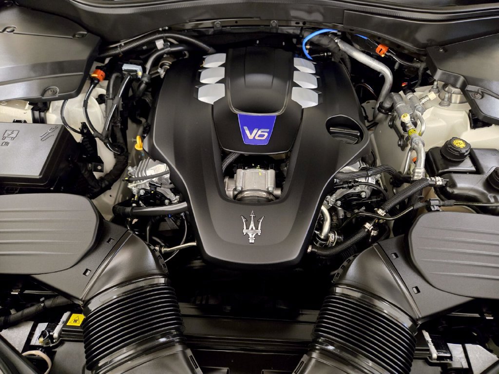 Certified 2023 Maserati Levante Modena AWD/4WD image 30