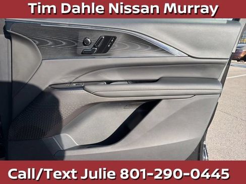 Used 2024 Cadillac Lyriq Luxury AWD/4WD image 12