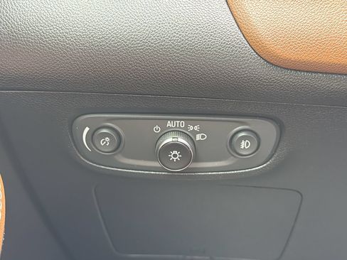 Used 2020 Buick Encore GX Essence FWD image 26