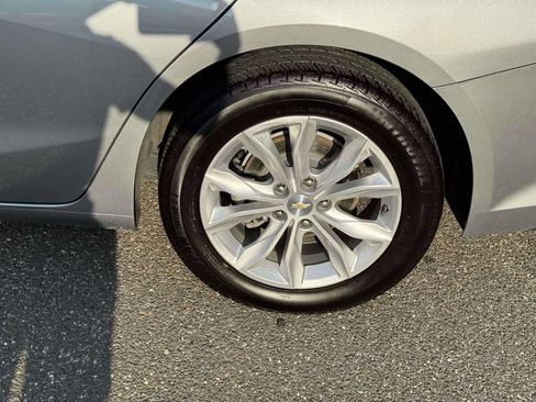 Used 2023 Chevrolet Malibu LT FWD image 11