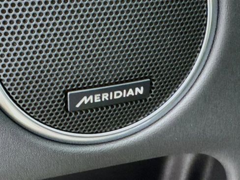 Used 2025 Land Rover Discovery Sport S image 20