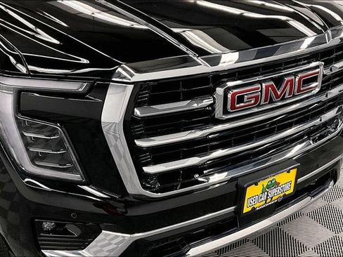 Used 2025 GMC Yukon Elevation w/ Elevation Premium Package AWD/4WD image 35