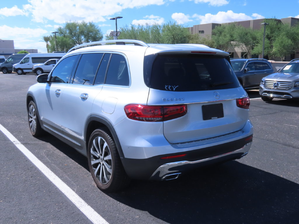 Used 2021 Mercedes-Benz GLB 250 image 4