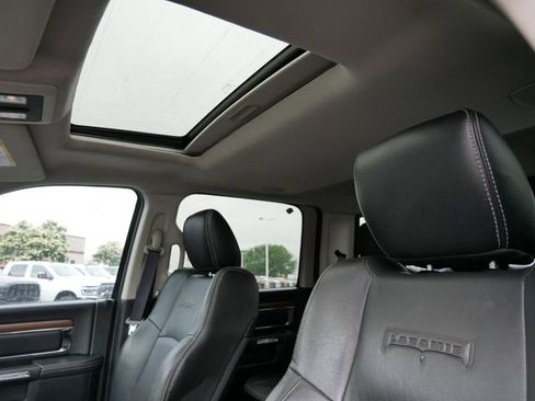 Used 2015 RAM 2500 Laramie w/ Black Appearance Group AWD/4WD image 21