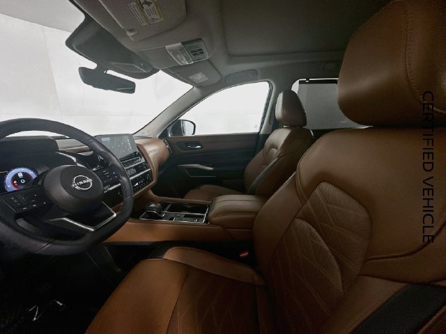 Certified 2024 Nissan Pathfinder Platinum w/ Cargo Package FWD image 21