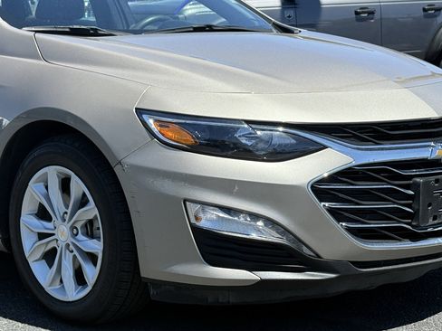 Used 2024 Chevrolet Malibu LT FWD image 2