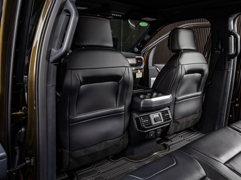 Used 2025 Ford F150 Raptor image 34