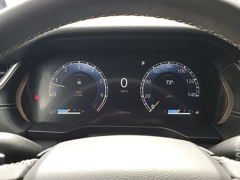 Used 2023 Jeep Grand Cherokee Laredo w/ Luxury Tech Group I AWD/4WD image 9
