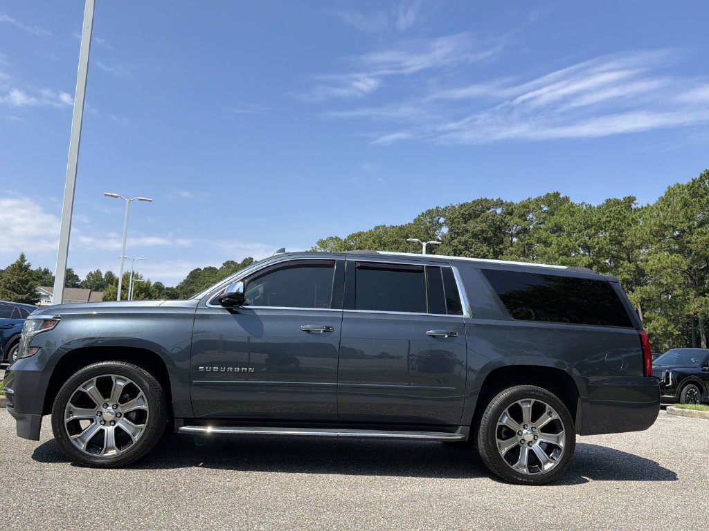 Used 2019 Chevrolet Suburban Premier RWD image 32