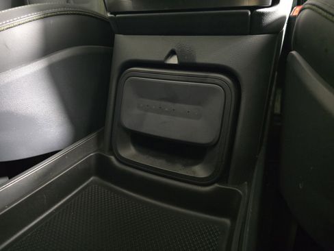 Used 2022 Rivian R1T Launch Edition AWD/4WD image 31