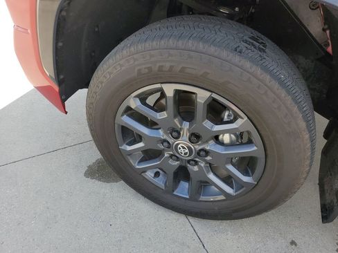 Used 2025 Toyota Tundra Platinum image 5