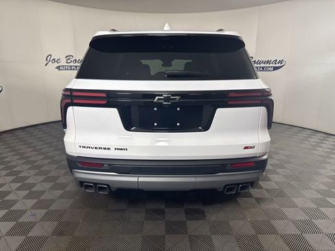 Used 2024 Chevrolet Traverse Z71 w/ Enhanced Driving Package image 13