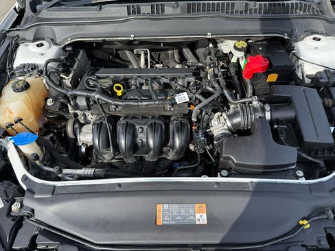 Used 2013 Ford Fusion SE image 25