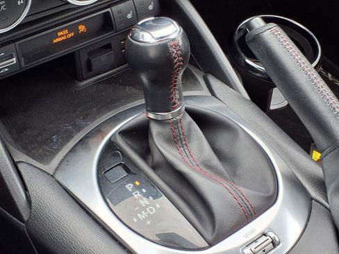 Used 2019 MAZDA MX-5 Miata RF Grand Touring image 17