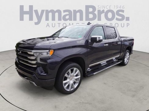 Used 2022 Chevrolet Silverado 1500 High Country w/ Technology Package image 2