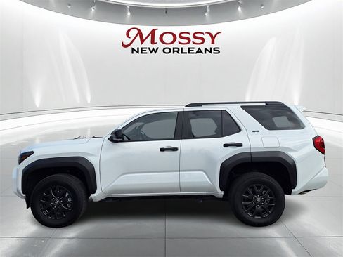 Used 2025 Toyota 4Runner SR5 image 8