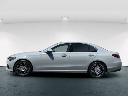Used 2025 Mercedes-Benz C 300 Sedan image 4