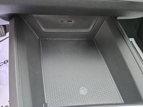 New 2026 Chevrolet Equinox LT w/ Convenience Package II image 23