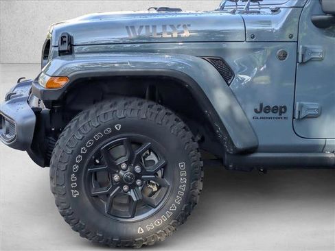 Used 2024 Jeep Gladiator Sport AWD/4WD image 14