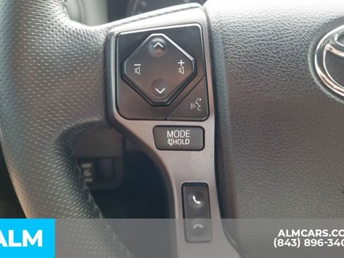 Used 2021 Toyota Tacoma TRD Off-Road image 11