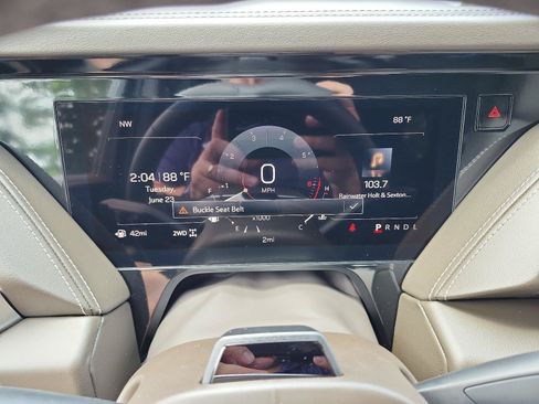 New 2026 GMC Yukon Elevation w/ Elevation Premium Package AWD/4WD image 20