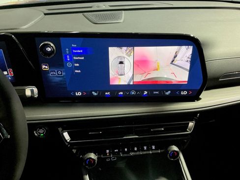 New 2026 Chevrolet Traverse LT w/ Enhanced Driving Package image 27