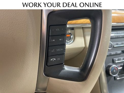 Used 2009 Lincoln MKS image 19