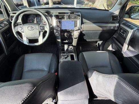 Used 2020 Toyota 4Runner SR5 Premium w/ Moonroof Package AWD/4WD image 36