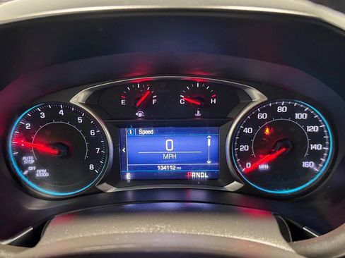 Used 2019 Chevrolet Equinox LT w/ Driver Convenience Package FWD image 29