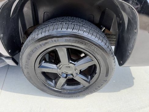 Used 2012 Chevrolet Avalanche LT w/ All-Star Edition RWD image 12
