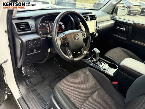 Used 2020 Toyota 4Runner TRD Off-Road image 29