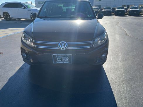 Used 2017 Volkswagen Tiguan Sport image 4