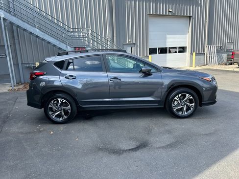 Used 2024 Subaru Crosstrek 2.0i Premium image 2