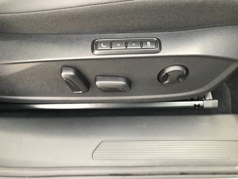 Used 2021 Volkswagen ID.4 Pro S w/ ID.4 Protection Package (IPT) image 95