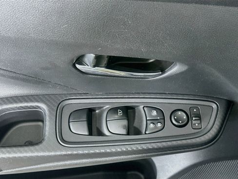 Used 2024 Nissan Versa SV FWD image 15