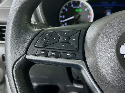 Used 2024 Nissan Sentra SV image 16