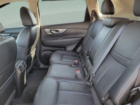 Used 2016 Nissan Rogue SL FWD image 6