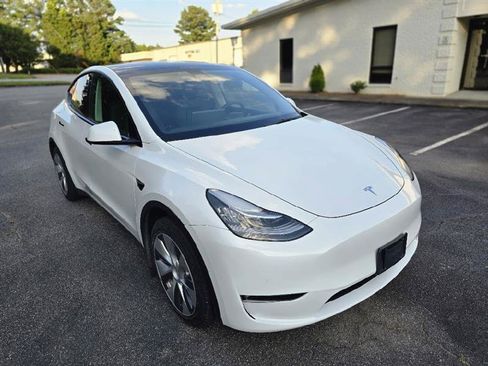 Used 2021 Tesla Model Y Long Range AWD/4WD image 10