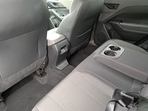 Used 2024 Subaru Crosstrek 2.0i Premium image 8