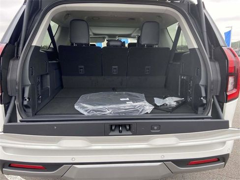 New 2025 Ford Expedition Max Platinum w/ Driver's Package image 9