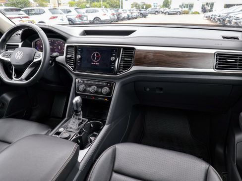 Certified 2023 Volkswagen Atlas SE AWD/4WD image 14