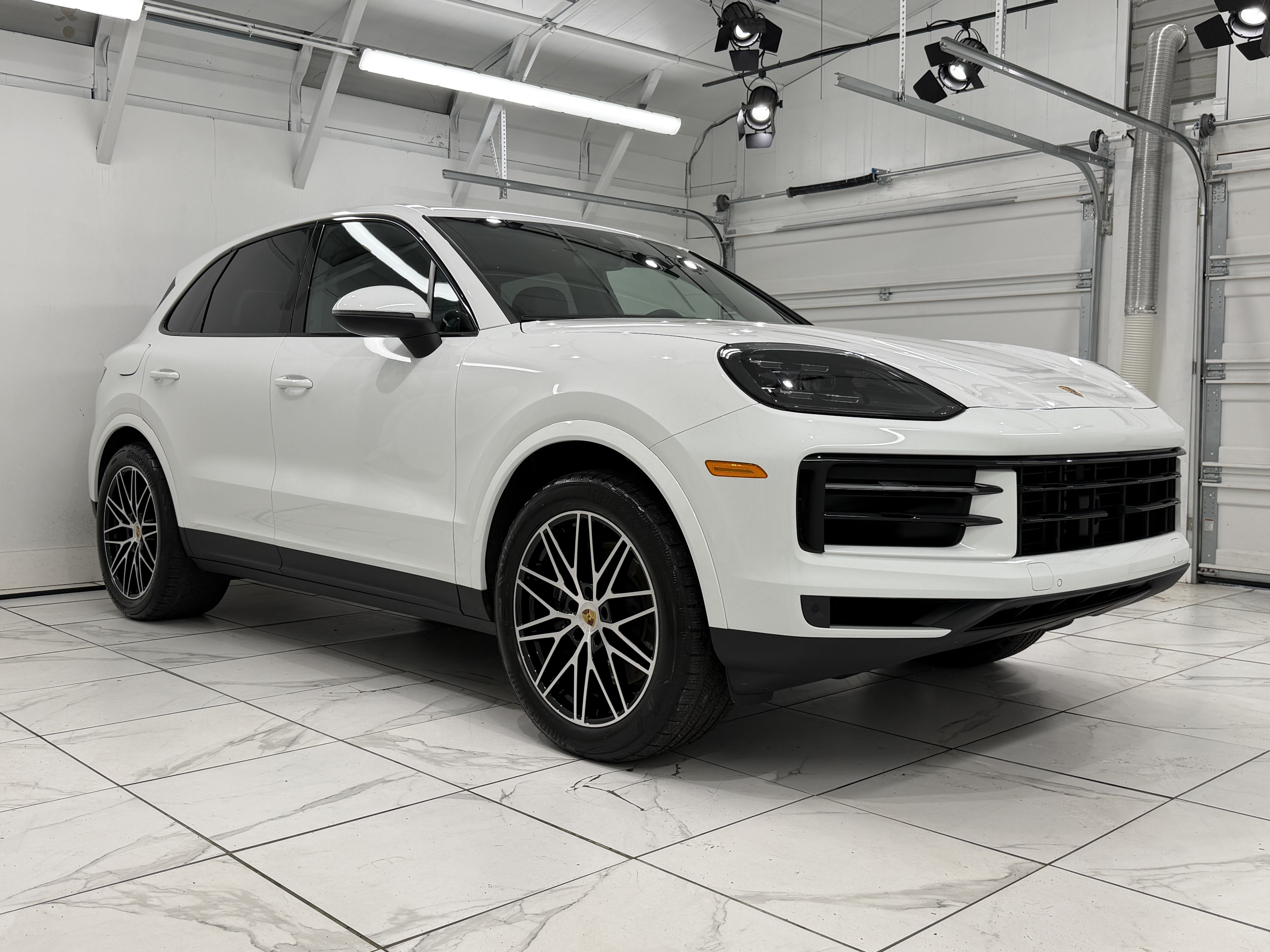 Certified 2024 Porsche Cayenne AWD/4WD image 10